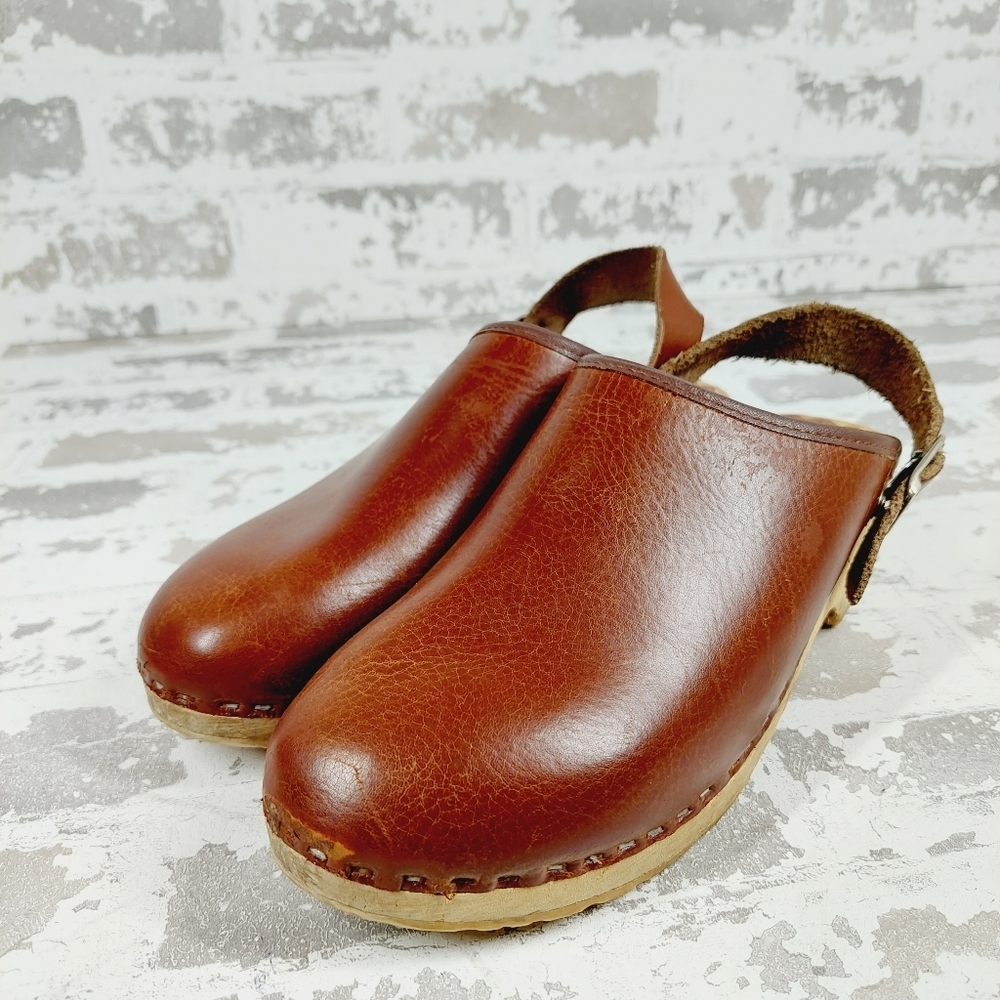 Boutique Brown Wood Sole Round Toe Strap Buckle Boho Casual Clogs E955 - Picture 2 of 13